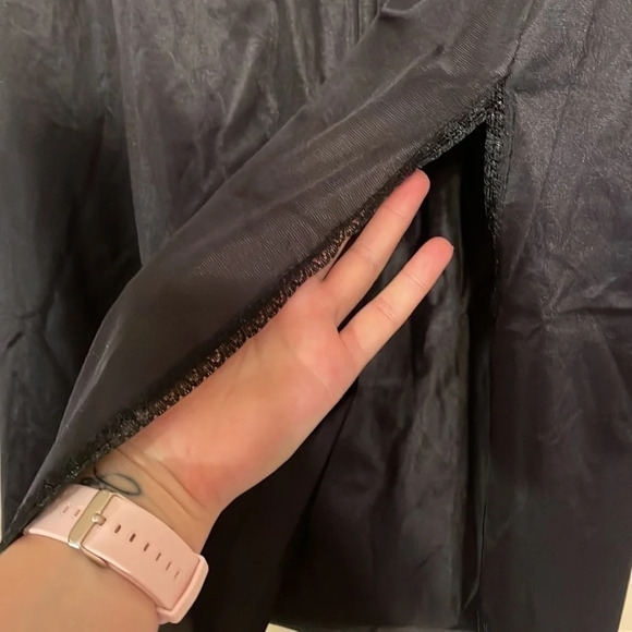 Bali women’s slip medium skirt black satin lace split midi nylon stretch elastic - Picture 4 of 7